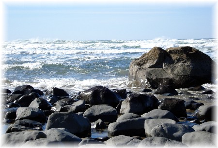 Oregon coastline (photo by Shirley Richardson)