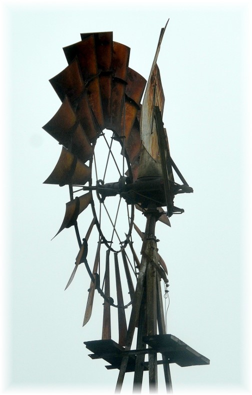 Ohio windmill (photo by Doris High)