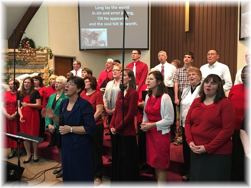 Mount Pleasant Christmas choir 2015 (Click to enlarge)