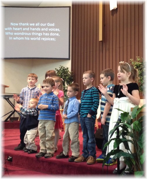 Children singing (photo by Ester Weber)