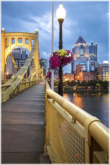 Pittsburgh bridge (photo by Howard Blichfeldt)