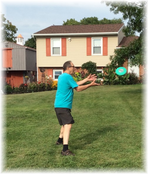Mike Weber playing Frisbee 8/11/14
