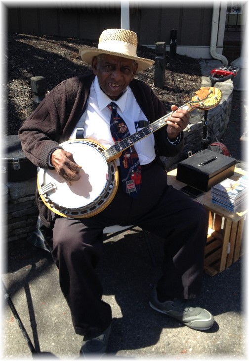Banjo Jim at Kitchen Kettle Village 4/16/15