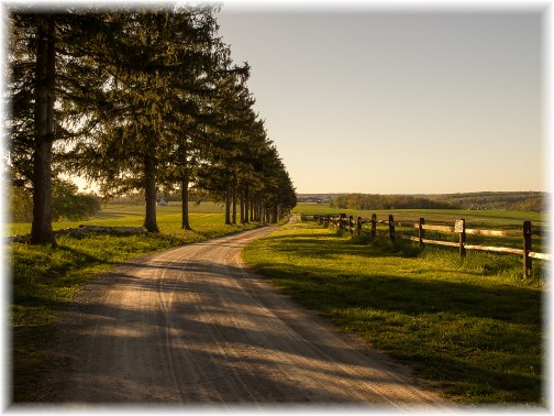 Lancaster County country lane (photo by Frank G. Heron) click to enlarge