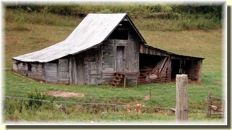 Old barn (photo by Doris High)