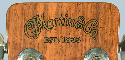Martin guitar insignia