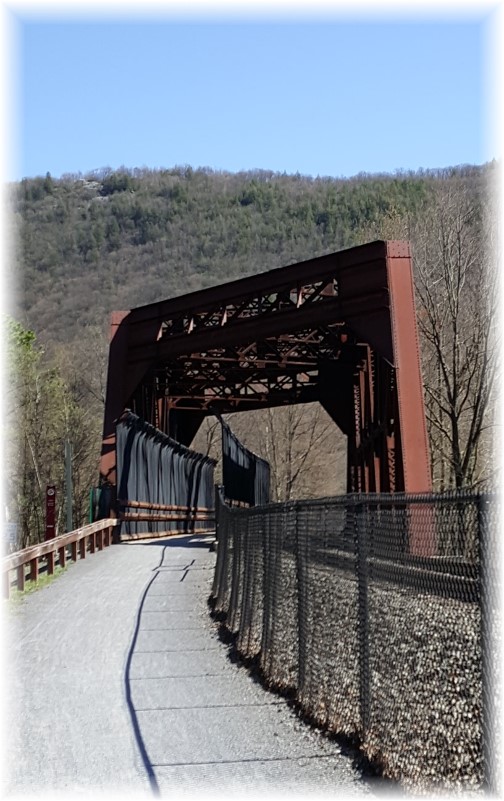 Lehigh River Gorge railroad bridge 04/23/16
