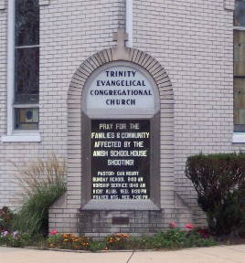 Church sign calling for prayer