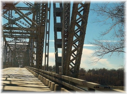 Mississippi River Bridge (photo by Georgia)