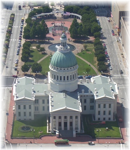 Old courthouse in Saint Louis from top of Arch