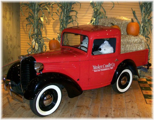 Truck at Yankee Candle flagship store, South Deerfield, Massachusetts