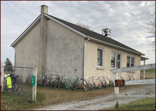 Amish one room schoolhouse 12/19/18 (Click to enlarge)
