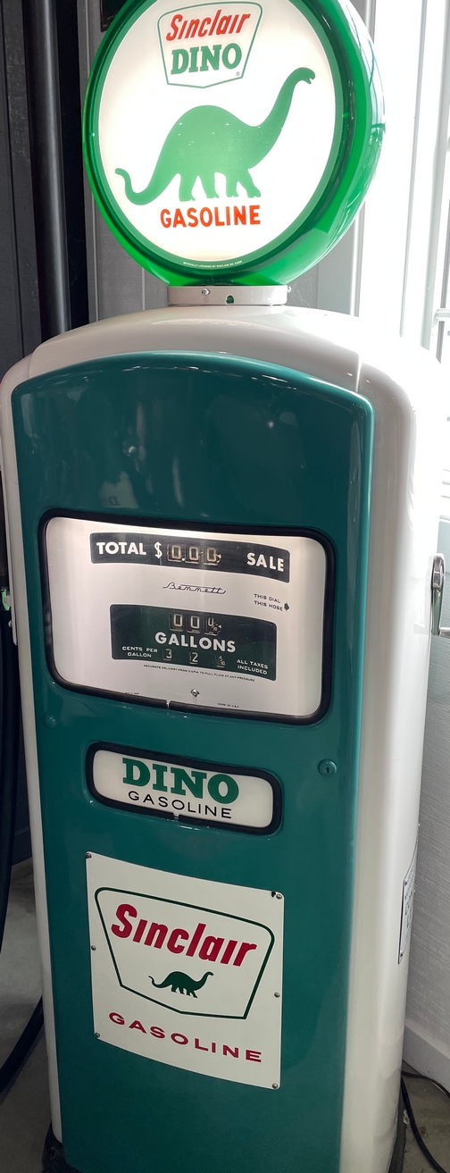 Gas pump in Barrys Car Barn, Intercourse, PA