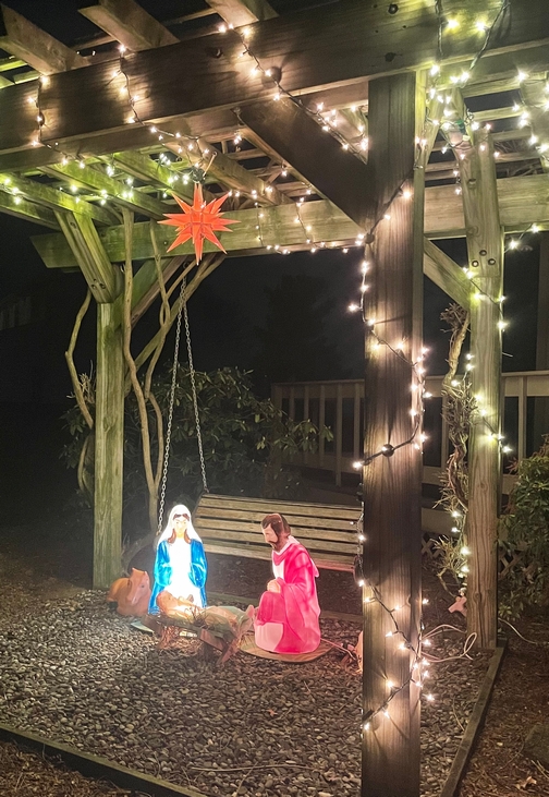 Kelly Ave nativity scene
