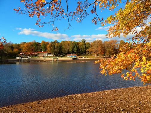 Mount Gretna Lake (Lamar Dourte)