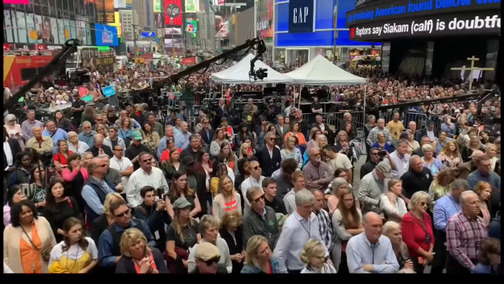 Crowd, Alive From New York 5/4/19