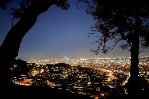 San Francisco skyline at night